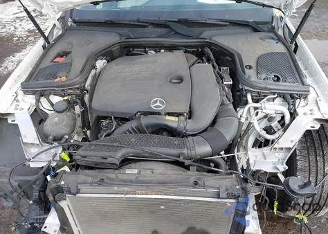 2022 Mercedes-Benz E 350 4Matic from USA, damaged, VIN W1KZF8EBXNB010177